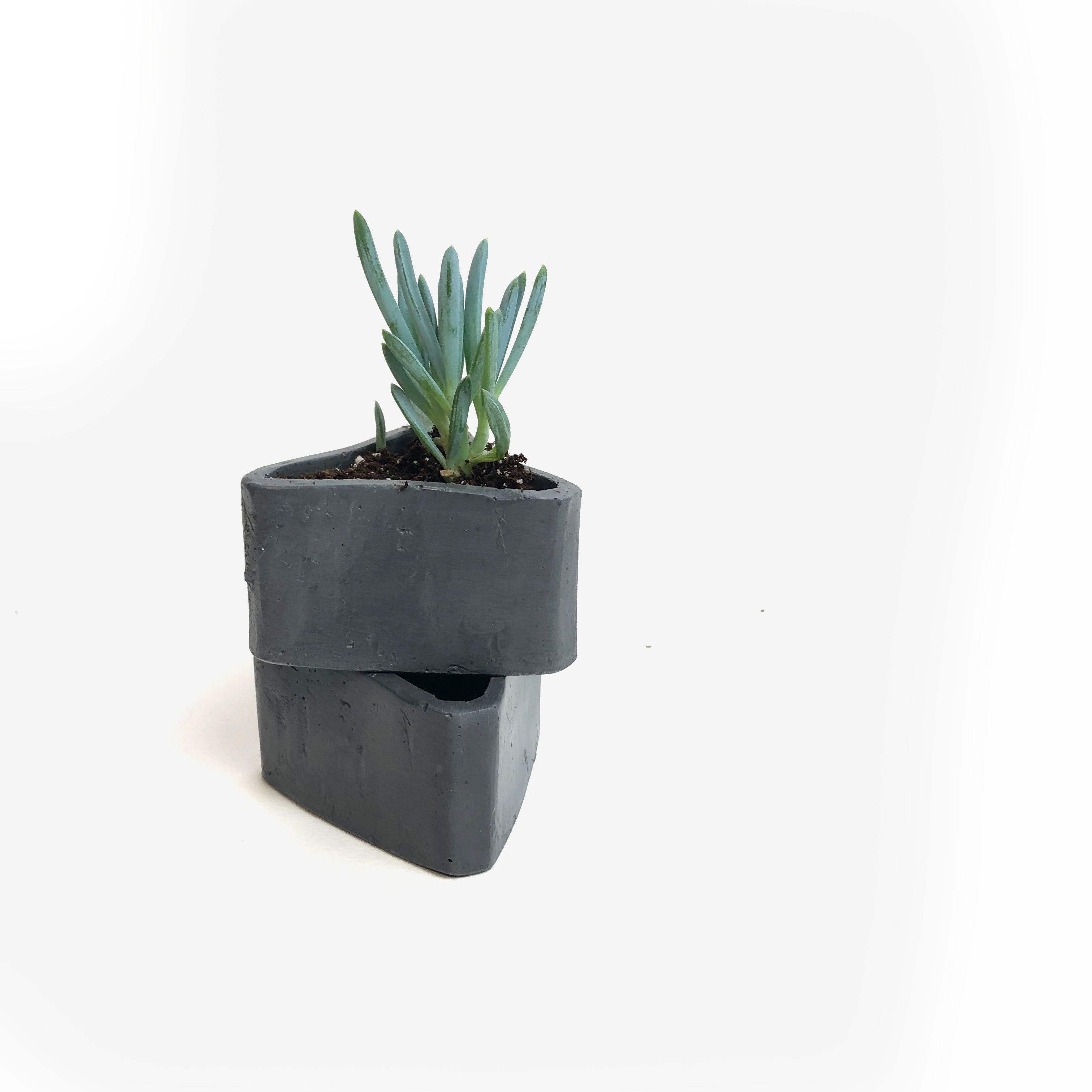 Small Triangle Planter - Charcoal