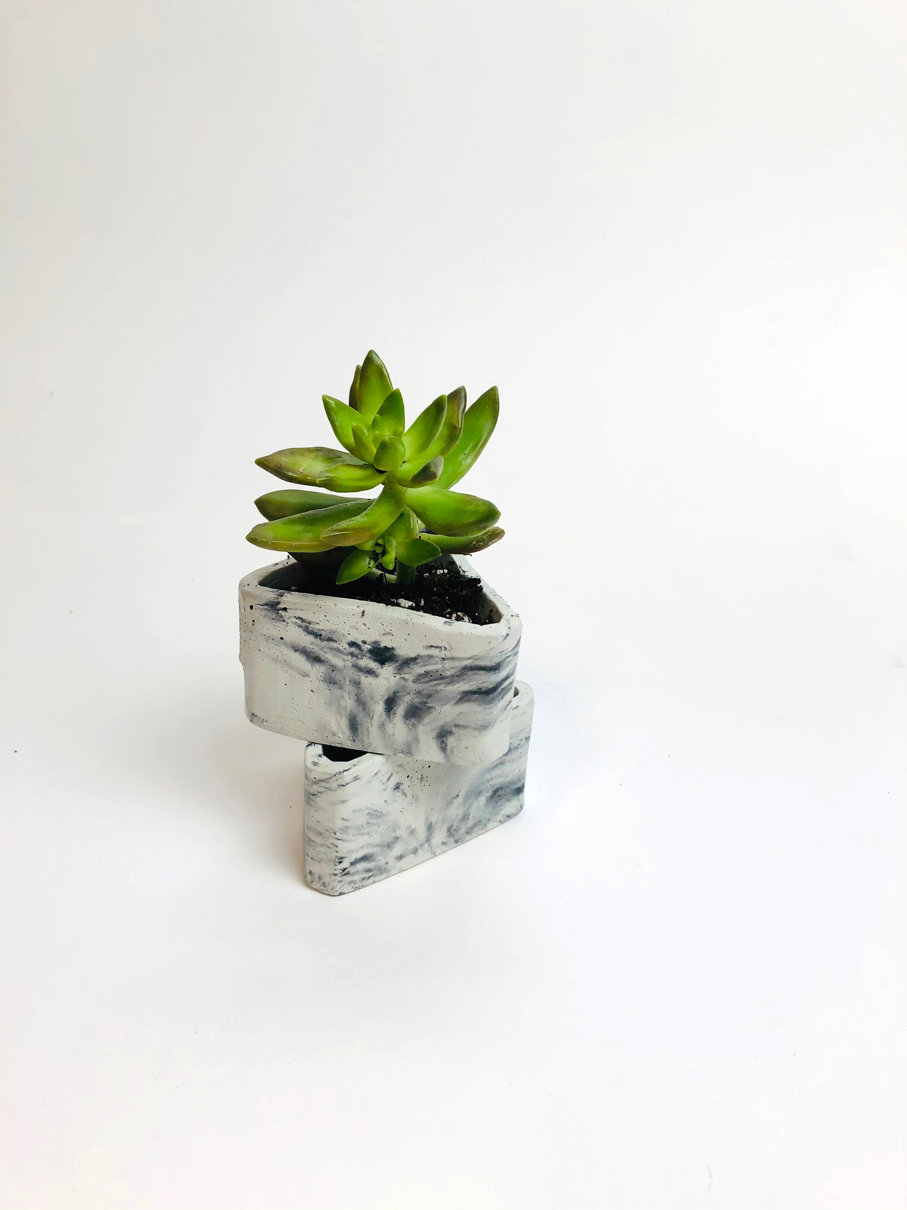 Small Triangle Planter - Light Marble